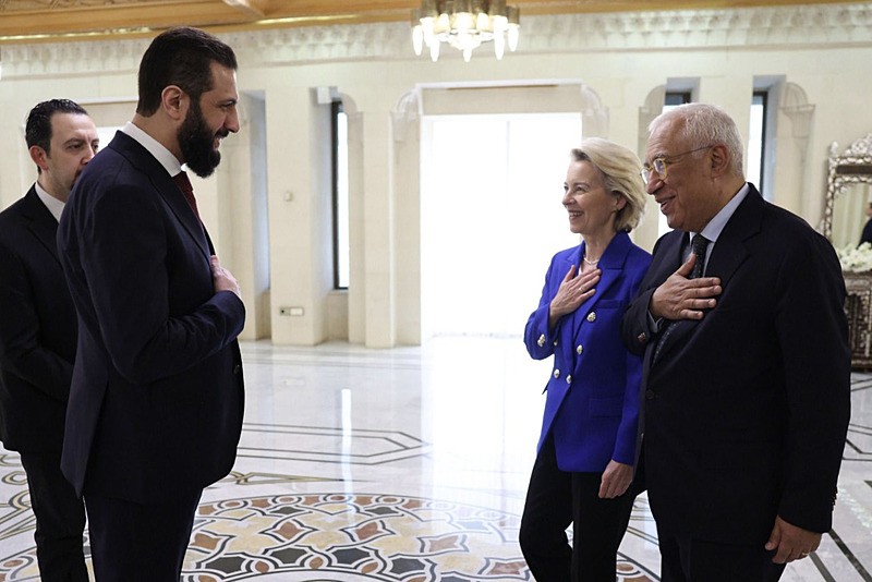 AB’den Şam’a tarihi ziyaret: Von der Leyen ve Costa, Ahmed Şara ile görüştü-2