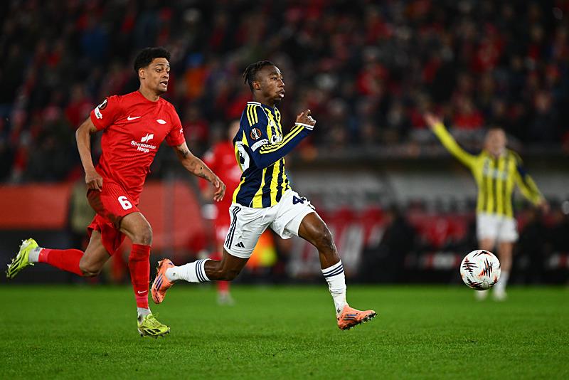 fenerbahcede-derbi-oncesi-surpriz-nene-gelismesi-1768042103938.jpeg Fenerbahçe'de derbi öncesi sürpriz Nene gelişmesi!-2