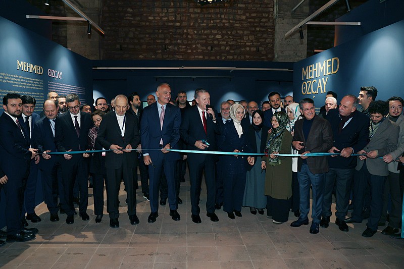 baskan-erdogandan-hane-islam-eserleri-sergisinde-net-mesaj-3-cocuk-cagrisini-yineledi-bu-neslin-artmasi-lazim-1768128040320.jpeg Başkan Erdoğan'dan Hane İslam Eserleri Sergisi'nde net mesaj! 3 çocuk çağrısını yineledi: "Bu neslin artması lazım"-6