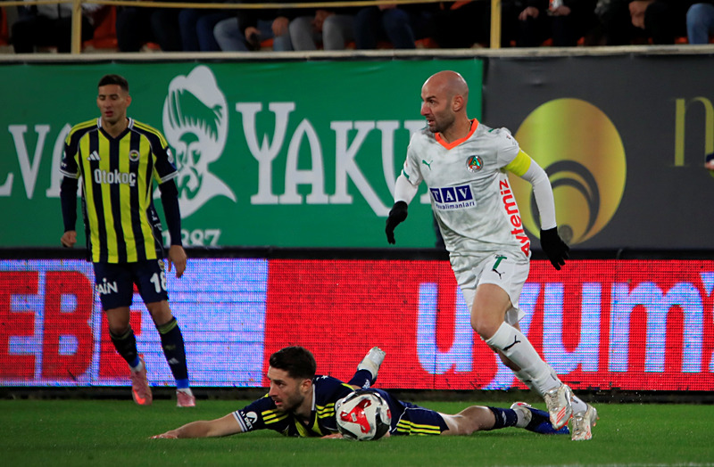 Kanarya 3 puanı 3 golle kaptı! Alanyaspor - Fenerbahçe: 2-3 | MAÇ SONUCU-6