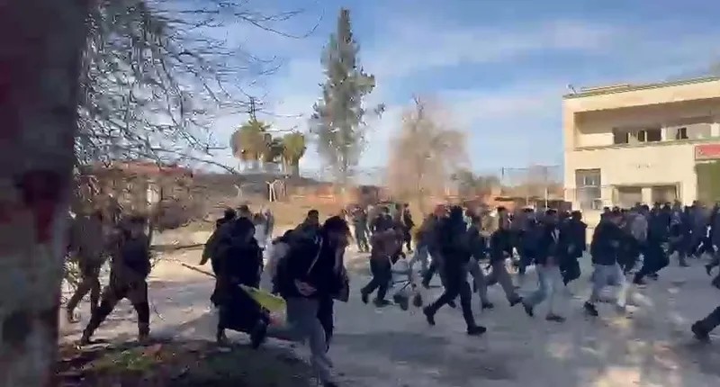 Nusaybin sınırında iki ayaklı oyun! Türk bayrağına saldırı sonrası ortalık karıştıran DEM Parti'den açıklama-5