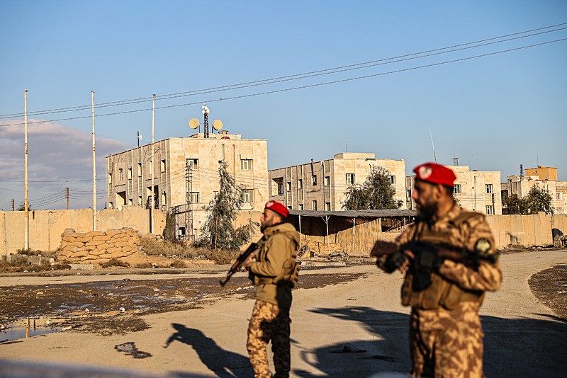 Abdi Şam'da pazarlığa kalkınca Barrack fırçaladı! ABD'den tekme yiyen YPG kamptaki DEAŞ'lıları saldı | El Hol'ün arka planı-3
