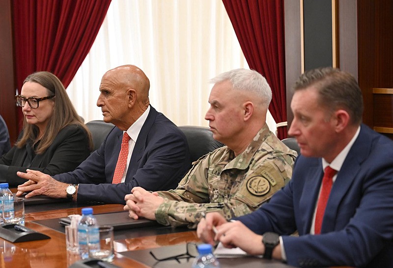 Bitik Abdi'ye Barzani şemsiyesi! Erbil'de ikinci YPG-Şam görüşmesi: Tom Barrack da katılacak-2