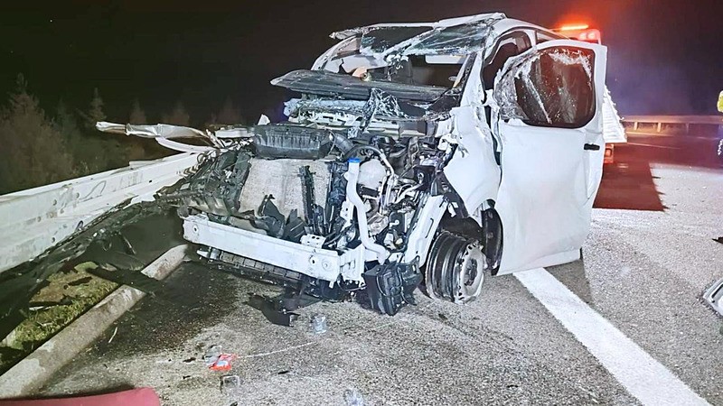 Bursa'da zırhlı araç takla attı altınlar kayboldu-2