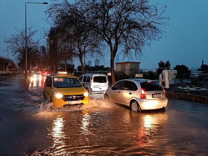 Sistem peş peşe geliyor: Meteoroloji'den 12 ile sarı kod! İstanbul için kar ihtimali netleşti-15