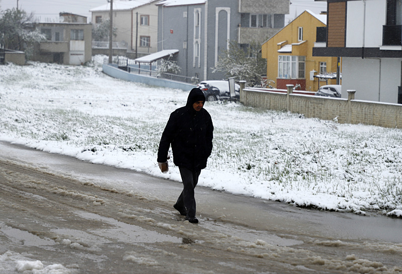 meteorolojiden-53-ile-sari-ve-turuncu-kodlu-uyari-istanbulda-karla-karisik-yagmur-1770003579200.jpeg 53 ile kodlu uyarı: Soğuk hava Trakya hattından geldi! İstanbul'a yağış uyarısı-16