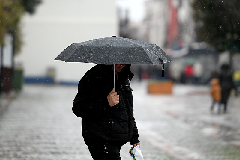 İstanbul’da kuvvetli yağış alarmı: Orta Akdeniz sistemi 2 hafta etkili olacak!-13