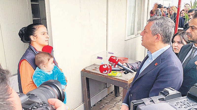 Yalan tiyatrosunda başrol Özgür Özel! Osmaniye'de yoksuluz diyen ailenin 3 aracı çıktı-2