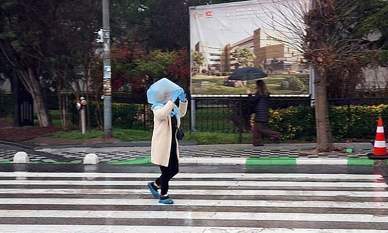 Meteorolojik veriler 24 saatte değişecek: Yalancı bahar bitiyor, İstanbul'a sağanak geliyor!-8