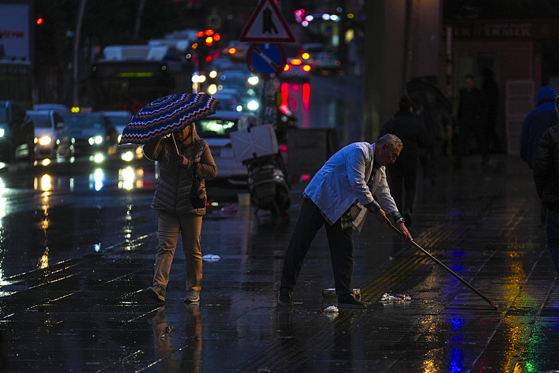 Lodosla birlikte yağmur geliyor: Meteoroloji'den 7 ile sarı kod! Fırtına hızı 70 km/saate çıkacak-14