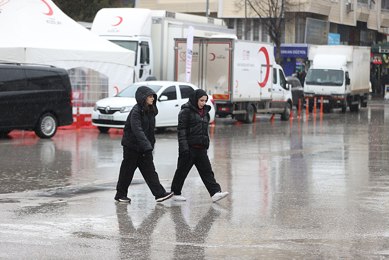 Kuvvetli yağış geliyor: Meteoroloji'den çok sayıda ile uyarı! İstanbul için kritik saat açıklandı-13