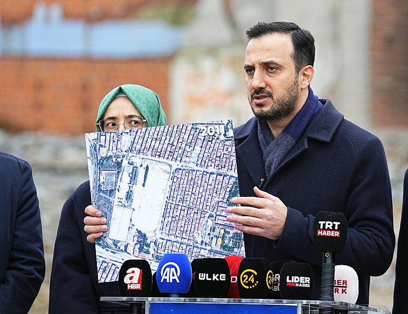 İBB Bayrampaşa'da "enkazdan" çıkamadı: Hem AK Parti hem vatandaş tepki gösterdi-2