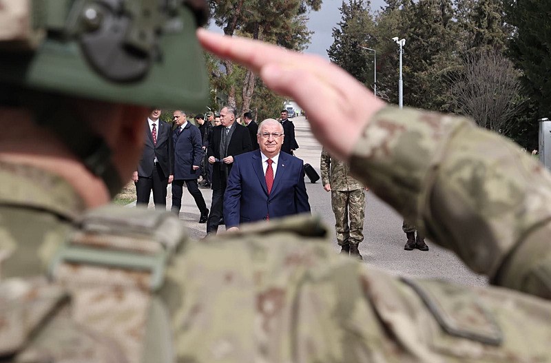 Milli Savunma Bakanı Yaşar Güler Suriye sınırından uyardı: YPG-SDG mutabakatların gereklerine uymalı | Gazze için "Hazırız" mesajı-5