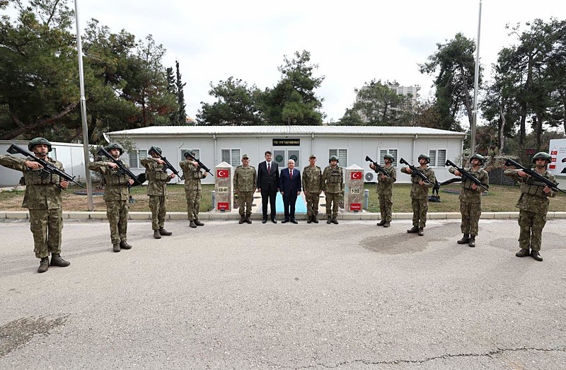 Milli Savunma Bakanı Yaşar Güler Suriye sınırından uyardı: YPG-SDG mutabakatların gereklerine uymalı | Gazze için "Hazırız" mesajı-4
