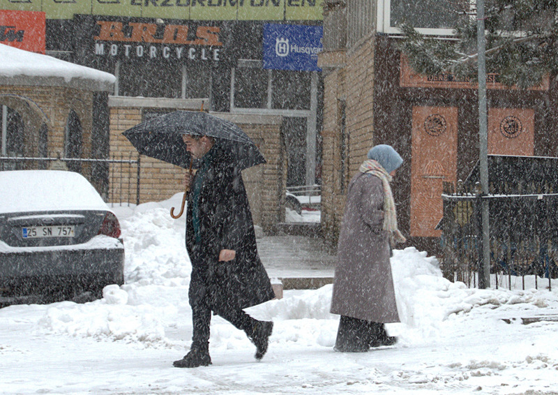 Kış geri dönüyor! Meteoroloji'den 8 ile kar, sağanak ve fırtına alarmı! İstanbul için kritik 48 saat-14