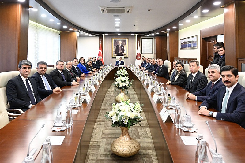 Adalet Bakanı Akın Gürlek HSK'yı topladı: Yargı süreçlerinin daha kısa sürede sonuçlanması için katkı sağlayacağız-3