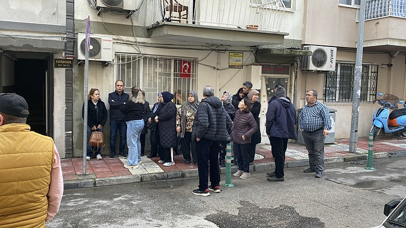 manisada-dehset-ercan-ozer-esi-emine-ozerin-bogazini-kesti-1771069125081.jpeg Manisa'da dehşet: Ercan Özer eşi Emine Özer'in boğazını kesti-4