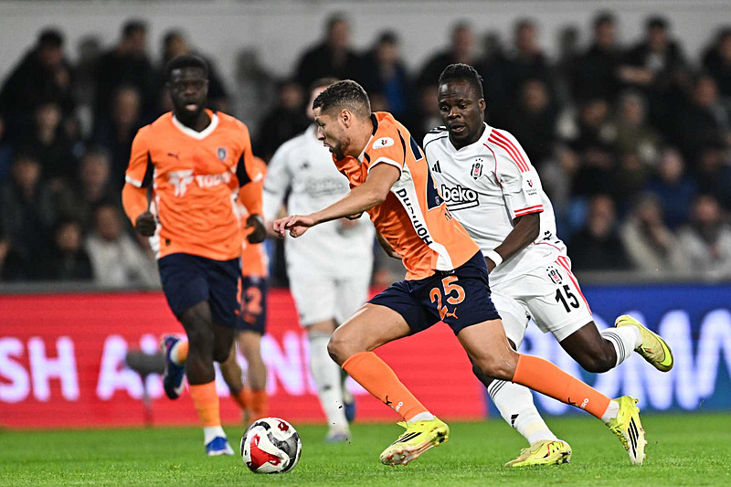 basaksehir-besiktas-super-lig-maci-canli-1771178933808.jpeg Kartal uzatmada 'Oh' çekti! Başakşehir - Beşiktaş: 2-3 | MAÇ SONUCU-4