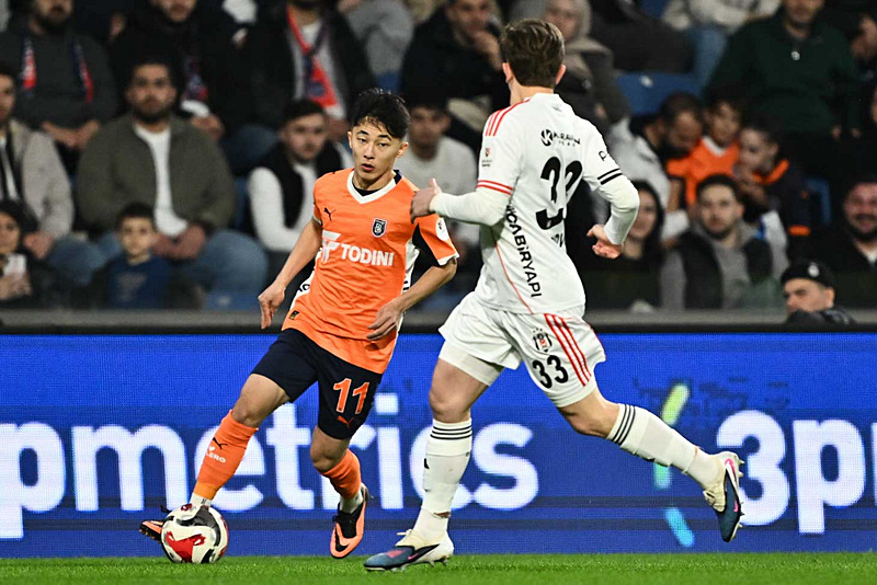 basaksehir-besiktas-super-lig-maci-canli-1771178938910.jpeg Kartal uzatmada 'Oh' çekti! Başakşehir - Beşiktaş: 2-3 | MAÇ SONUCU-6