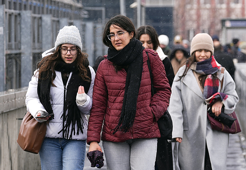 Meteoroloji 18 ili uyardı: Fırtına 80 km hızla geliyor! Hava 2 dereceye düşecek, çamur yağabilir!-14