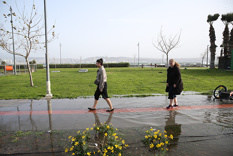 Meteoroloji 18 ili uyardı: Fırtına 80 km hızla geliyor! Hava 2 dereceye düşecek, çamur yağabilir!-17