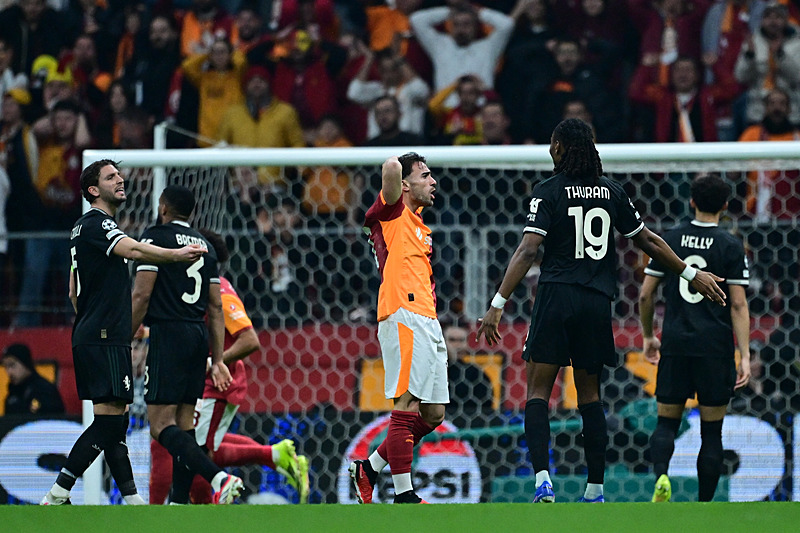 Galatasaray - Juventus | ŞAMPİYONLAR LİGİ MAÇI CANLI-8