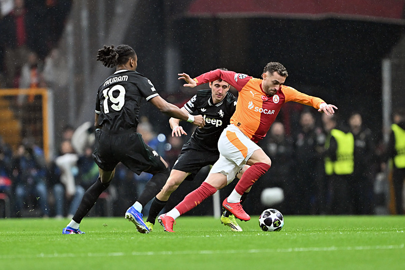 Galatasaray - Juventus | ŞAMPİYONLAR LİGİ MAÇI CANLI-10