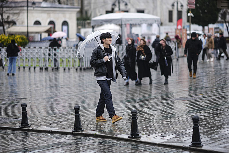 1771741129433.jpeg Sibirya soğukları ve kar kapıda: Meteoroloji Uzmanı Adil Tek İstanbul için salı gününü işaret etti-10