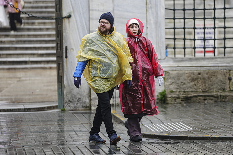 1771741142567.jpeg Sibirya soğukları ve kar kapıda: Meteoroloji Uzmanı Adil Tek İstanbul için salı gününü işaret etti-13