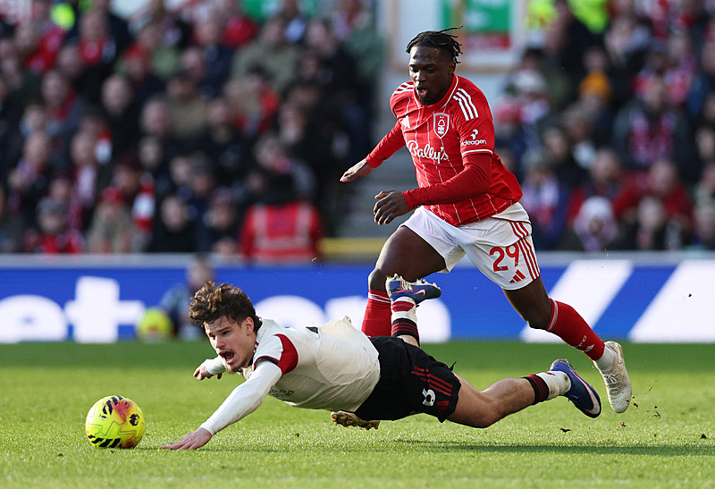 1771776557664.jpg Vitor Pereira'dan ilk kayıp! Nottingham Forest - Liverpool: 0-1 | MAÇ SONUCU-2