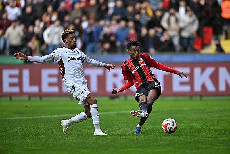 gaziantep-fk-trabzonspor-canli-1771770343607.jpeg 5 dakikada zafer! Gaziantep FK - Trabzonspor: 1-2 | MAÇ SONUCU-2