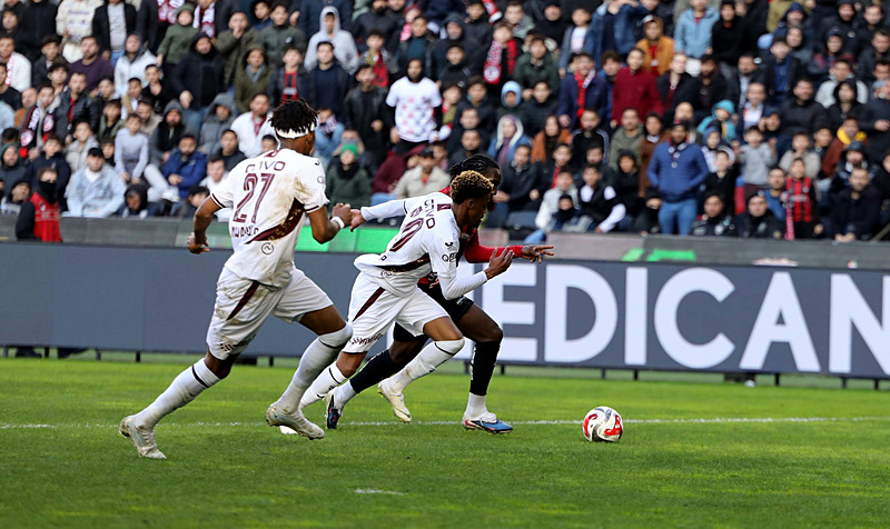 gaziantep-fk-trabzonspor-canli-1771770350219.jpeg 5 dakikada zafer! Gaziantep FK - Trabzonspor: 1-2 | MAÇ SONUCU-5