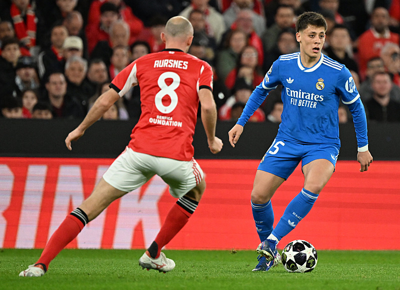 xabi-alonso-liverpoola-arda-guleri-istedi-1771768802380.jpeg Xabi Alonso Liverpool'a Arda Güler'i istedi!-2