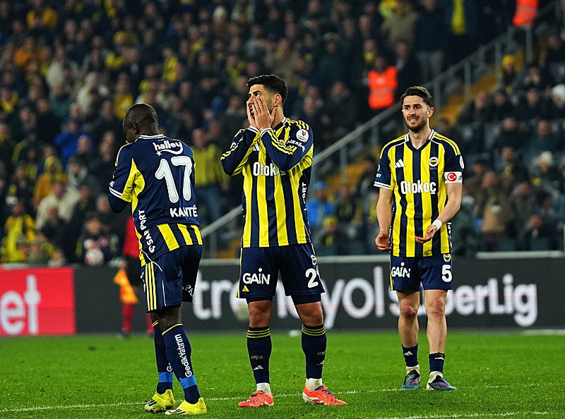 fenerbahcenin-serisi-4-kez-kadikoyde-bozuldu-1771882752085.jpeg Fenerbahçe'nin serisi 4. kez Kadıköy'de bozuldu-2