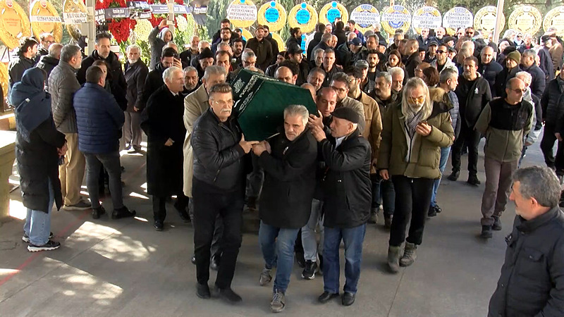 Usta oyuncu Ali Tutal son yolculuğuna uğurlandı!-4