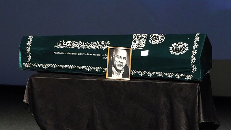 Usta oyuncu Ali Tutal son yolculuğuna uğurlandı!-7