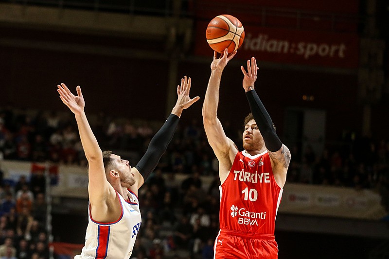 12 Dev Adam Sırbistan'ı potada mağlup etti: 82-78-3