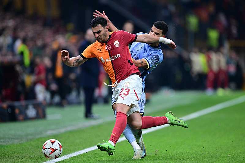 Galatasaray'da Okan Buruk o yıldızın biletini kesti! Ayrılık çok yakın-3