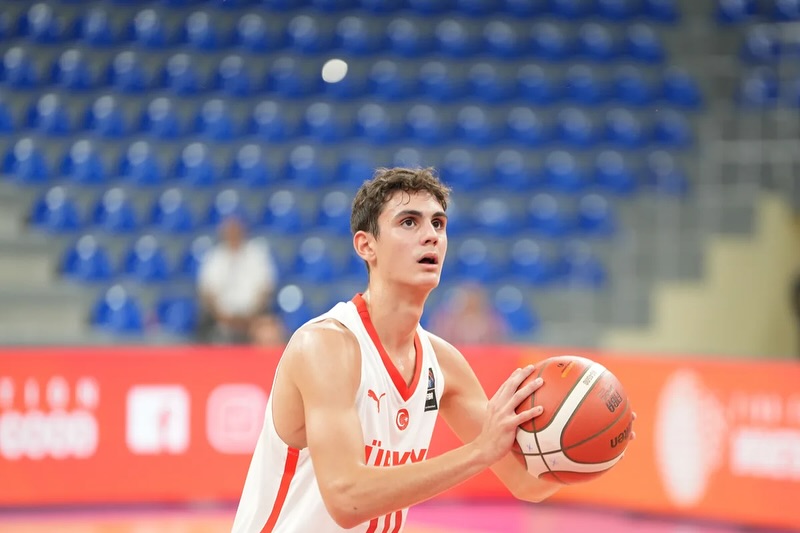 omer-kutluayin-saglik-durumu-nasil-demet-senerden-hasret-dolu-aciklama-oturup-agliyorum-1772276522817.jpg Ömer Kutluay'ın sağlık durumu nasıl? Demet Şener'den hasret dolu açıklama: "Oturup ağlıyorum"-3