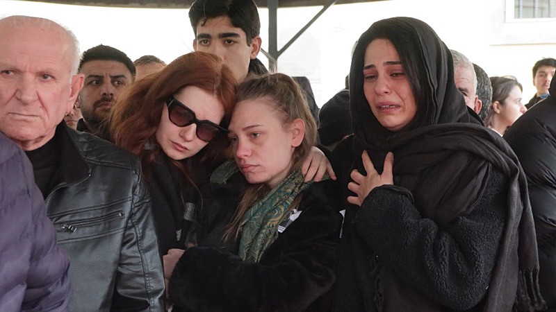 oyuncu-ibrahim-yildiz-hayatini-kaybetti-ibrahim-yildiz-kimdir-neden-oldu-1772292039010.jpeg Oyuncu İbrahim Yıldız hayatını kaybetti! İbrahim Yıldız kimdir, neden öldü?-3