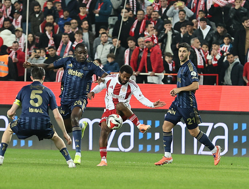 Kanarya'ya Akdeniz'de sürpriz! Antalyaspor - Fenerbahçe: 2-2 | MAÇ SONUCU-11