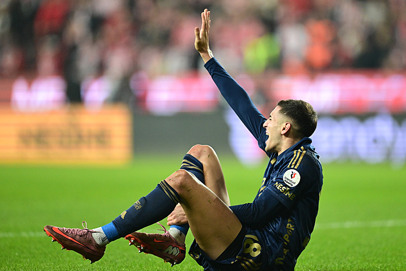 Fenerbahçe Antalyaspor maçında penaltı bekledi! Alper Akarsu'dan flaş karar-3