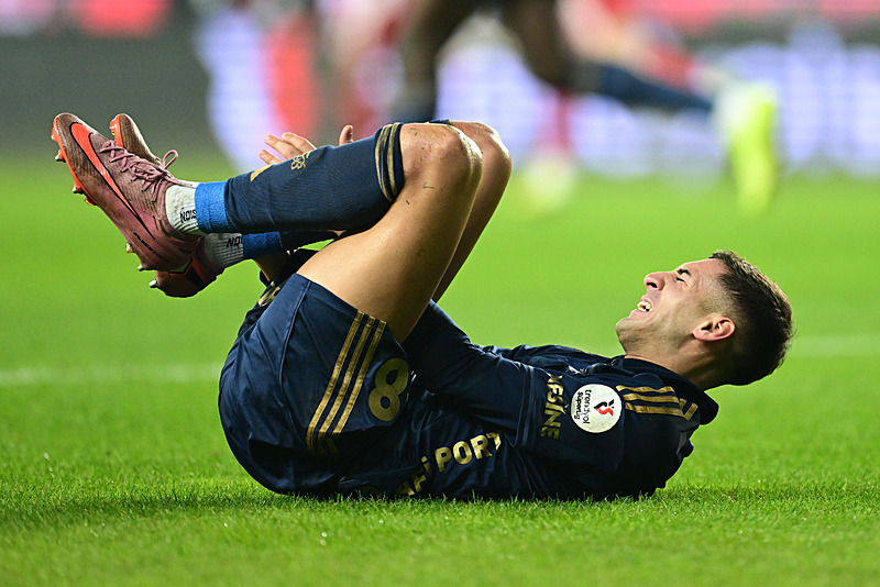 Fenerbahçe Antalyaspor maçında penaltı bekledi! Alper Akarsu'dan flaş karar-2