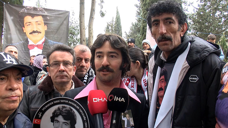 muslum-baba-icin-japonyadan-geldiler-muslum-gurses-olumunun-13-yilinda-anildi-1772543676574.jpeg Müslüm Baba için Japonya’dan geldiler! Müslüm Gürses ölümünün 13. yılında anıldı-4