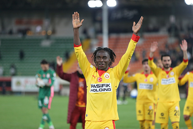 Renato Nhaga Galatasaray'da ilk golünü attı-3