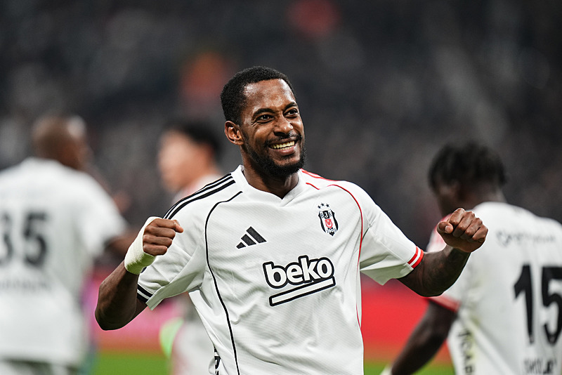 Beşiktaş'ta Amir Murillo fırtınası: 3. maçında 2. golünü attı-2