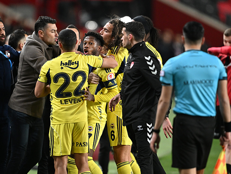 Kanarya'nın ZTK'da çeyrek final keyfi! Gaziantep FK - Fenerbahçe: 0-4 | MAÇ SONUCU-4