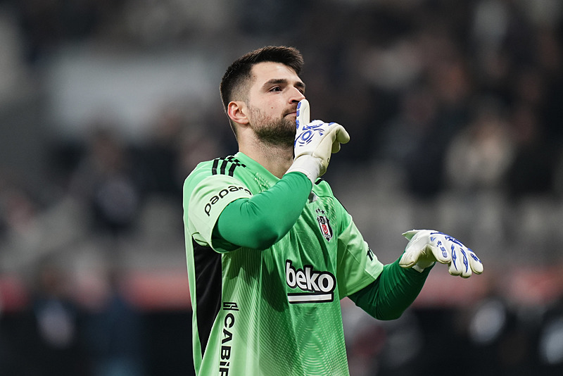 Beşiktaş - Galatasaray derbisinin ilk 11'leri belli oldu-15