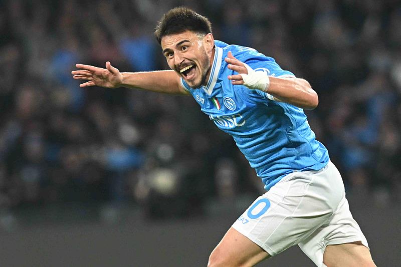 Conte’den Eljif Elmas’a övgü: Heykelini dikmeliyiz-2