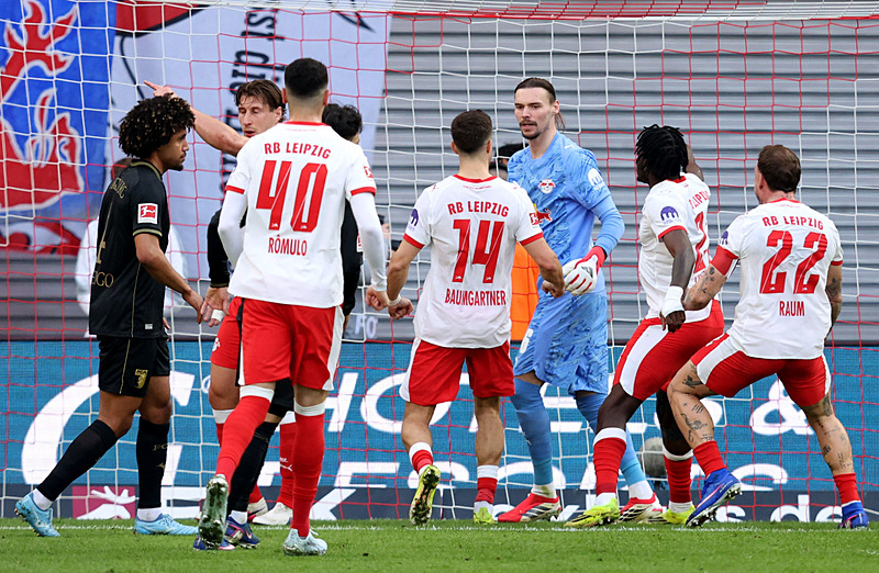 Son nefeste galibiyet! RB Leipzig - Augsburg: 2-1 | MAÇ SONUCU-3
